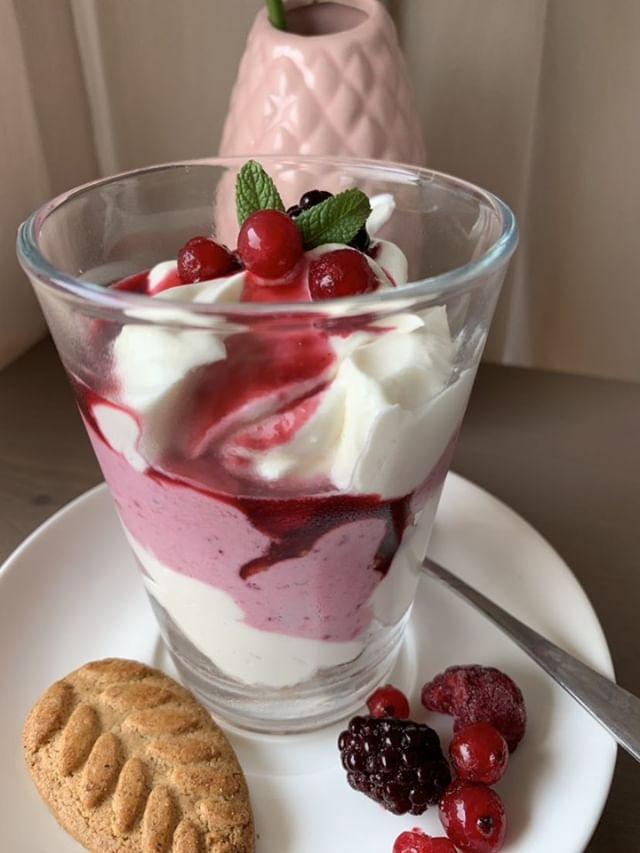 ZDRAVI CHEESCAKE U ČAŠI